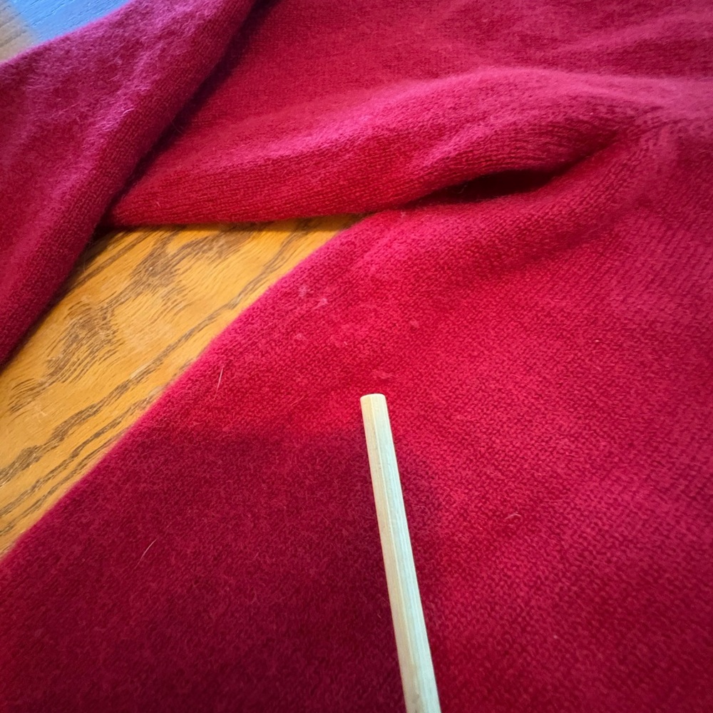 Saks Fifth Avenue Vintage 90’s Y2K Red Cashmere Turtleneck Sweater Size M - Picture 3 of 8